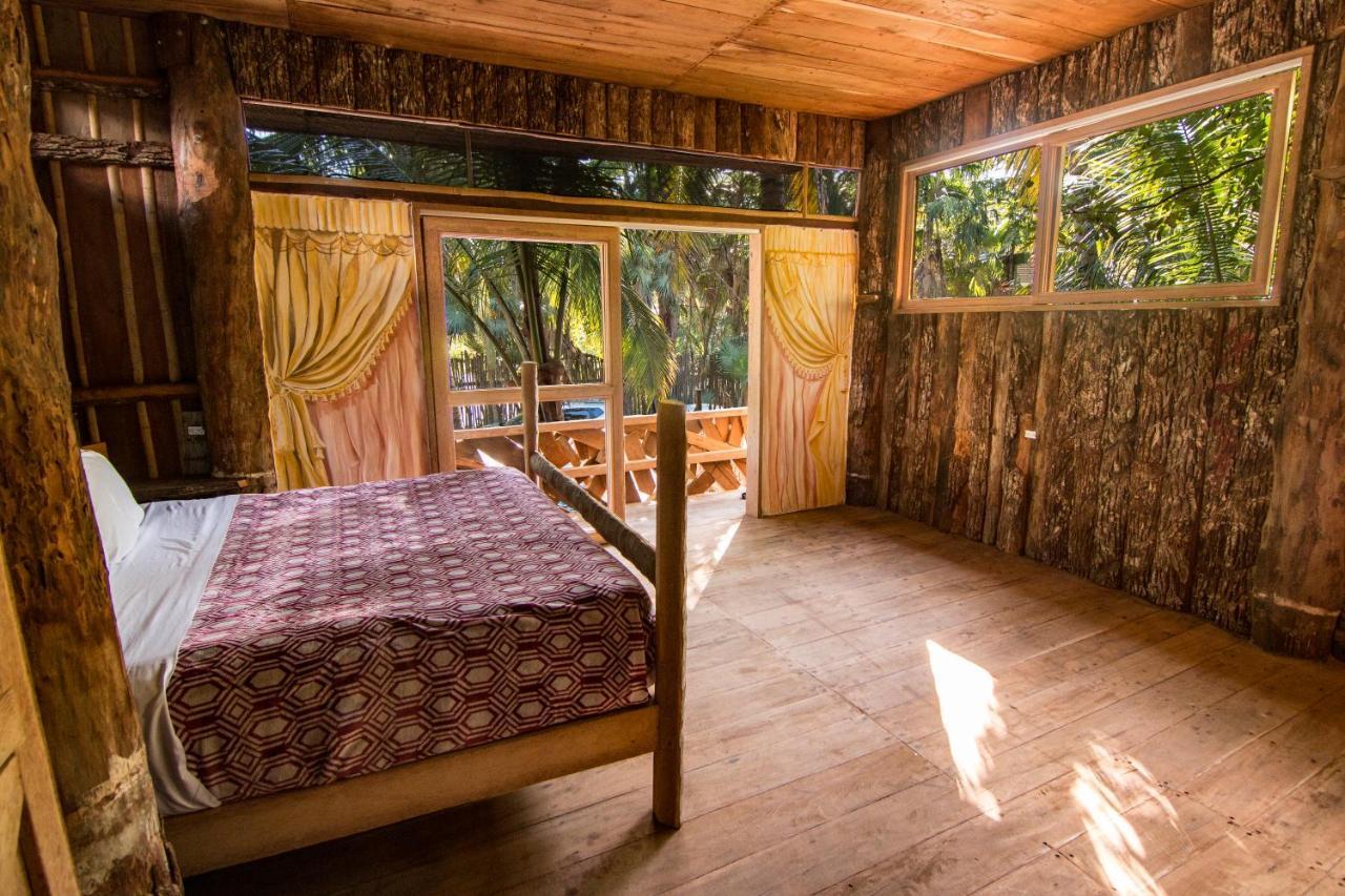 Albergue Bambu Gran Palas Hostal Party