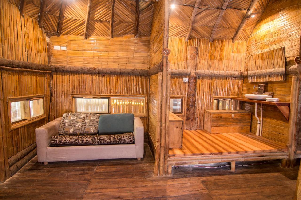 Albergue Bambu Gran Palas Hostal Party
